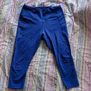Kira Grace highwaisted capri leggings
